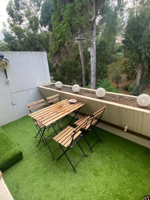 Apartamento Le Dyonisos Et Piscine La Seyne-sur-Mer Exterior foto